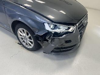 Audi A3 S-TRONIC picture 2