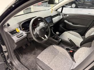 Renault Clio  picture 11