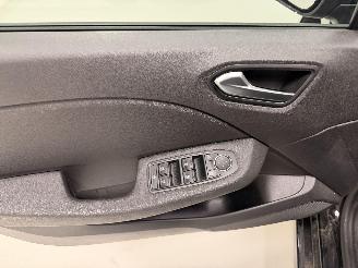 Renault Clio  picture 12