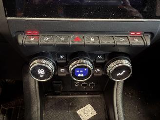 Renault Captur INTENS picture 13