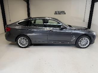 krockskadad bil auto BMW 3-serie LUXURY LINE 2017/3