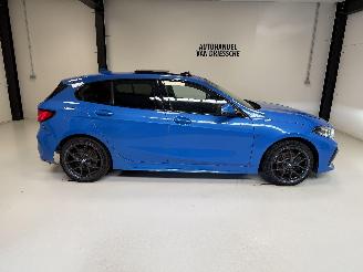 krockskadad bil auto BMW 1-serie M-PACK/PANORAMA 2024/1