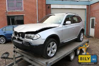 krockskadad bil auto BMW X3 E83 2.5i \\\'04 2004/7