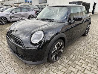 krockskadad bil auto Mini Cooper Nieuw model! 2025/4