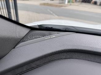 Renault Mégane E-Tech 220 iconic picture 12