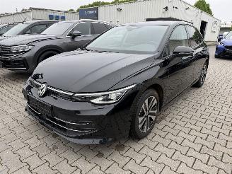 Damaged car Volkswagen Golf 1.5 eTSI 110kw Energy 2026/2