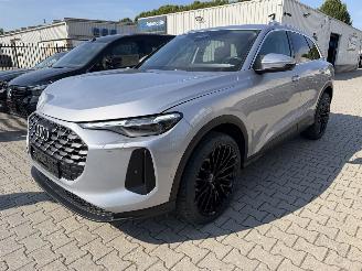 skadebil auto Audi Q5 2.0 TDI / Quattro/ Panorama / 2025/11