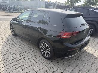 Volkswagen Golf 1.5 eTSI Energy picture 5