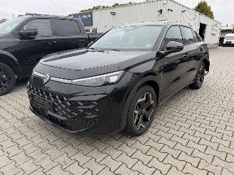 skadebil auto Volkswagen T-Roc 1.5 eTSI  R-Line / Nieuw model 2026/7
