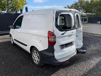 Ford Courier 1.5 TDCI picture 11