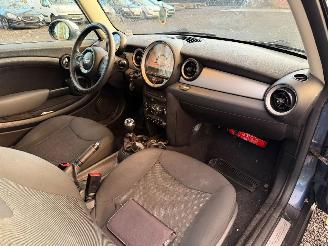 Mini Cooper D picture 21