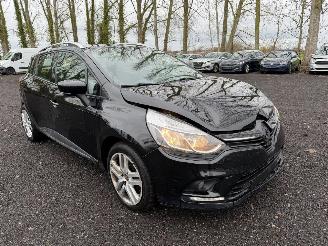 Renault Clio IV GRANDTOUR picture 2