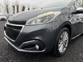 Peugeot 208 ALLURE picture 6