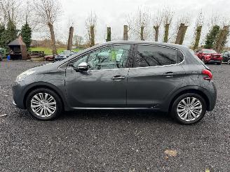 Peugeot 208 ALLURE picture 8