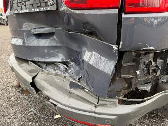 Ford Galaxy GHIA picture 16