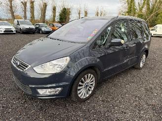 Ford Galaxy GHIA picture 8