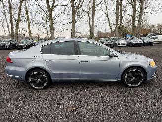 Schadeauto Volkswagen Passat HIGHLINE 2011/3