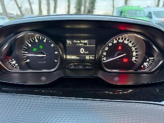 Peugeot 2008 ALLURE picture 26
