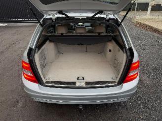 Mercedes C-klasse C180 picture 14