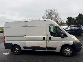 krockskadad bil bedrijf Fiat Ducato 2.3 JTD 2014/5
