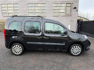 krockskadad bil motor Mercedes Citan 111 CDI 2017/12