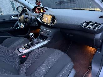 Peugeot 308 II ALLURE picture 25