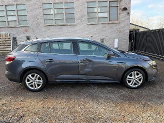 krockskadad bil auto Renault Mégane 1.5 CDTI 2017/1