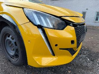 Peugeot 208 II GT LINE picture 3