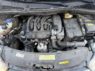 Peugeot 208 1.2 I picture 6