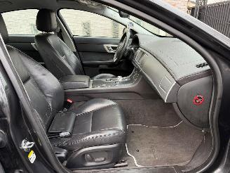 Jaguar XF 2.2 D picture 24