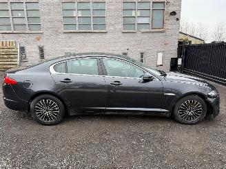 Jaguar XF 2.2 D picture 1