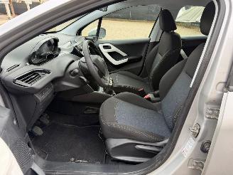 Peugeot 208 1.2 I picture 22