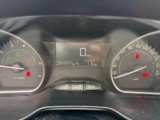 Peugeot 208 1.2 I picture 29