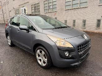 Peugeot 3008 PREMIUM picture 2