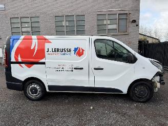 skadebil bedrijf Opel Vivaro EDITION 2017/3