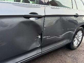 Volkswagen Passat COMFORTLINE picture 9