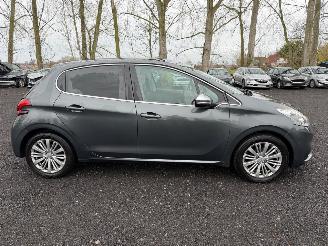 Unfallwagen Peugeot 208 ALLURE 2016/9
