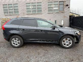 Volvo Xc-60 MOMENTUM picture 1