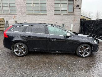 Schadeauto Volvo V-60 V 60 R-DESIGN 2014/10