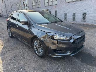 Ford Focus ST-LINE picture 2