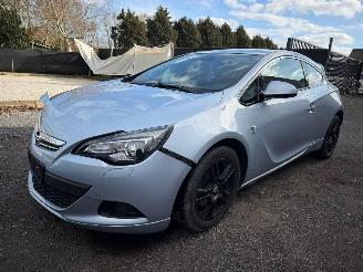Opel Astra GTC OPC picture 10