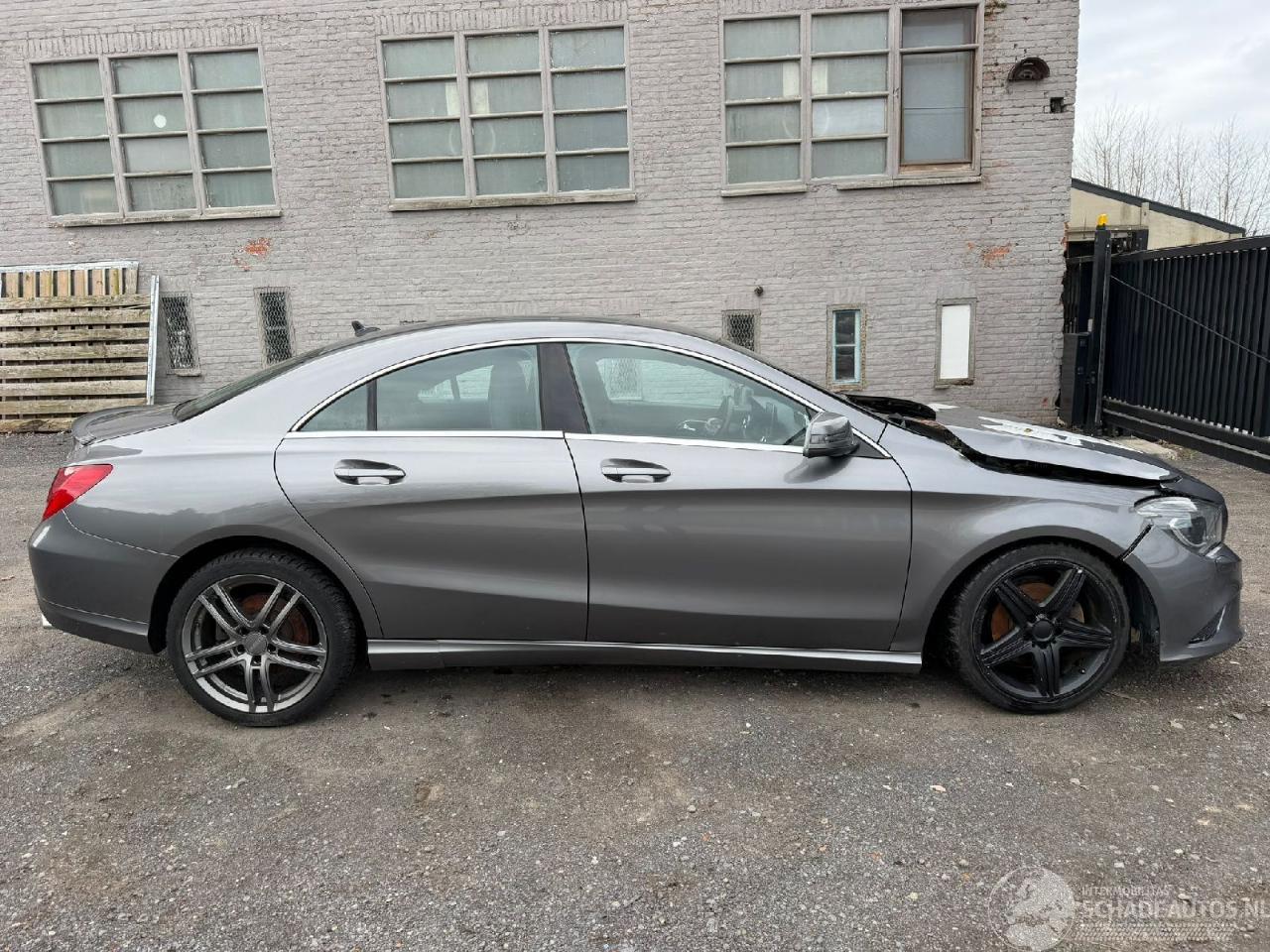 Mercedes Cla-klasse 200