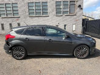 Unfallwagen Ford Escort ST-LINE 2018/3