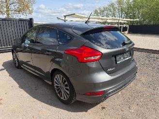 Ford Focus ST-LINE picture 10