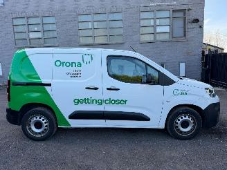 uszkodzony samochody ciężarowe Citroën Berlingo 1.5 HDI 2020/8