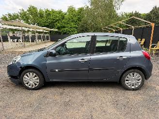 Renault Clio EXPRESSION picture 10