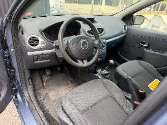 Renault Clio EXPRESSION picture 23