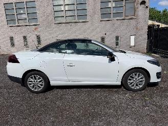 Vrakbiler auto Renault Mégane COUPÃ‰-CABRIOL 2015/8