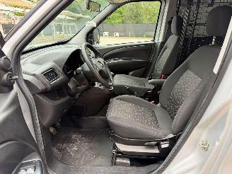 Opel Combo 1.6 picture 21