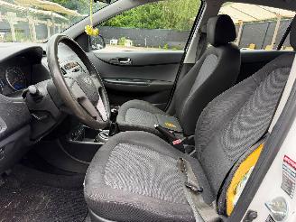 Hyundai I-20  picture 18